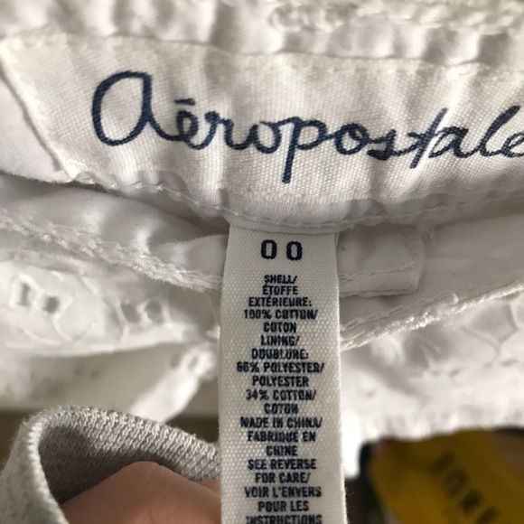 White Cotton Shorts With Design - Picture 4 of 4